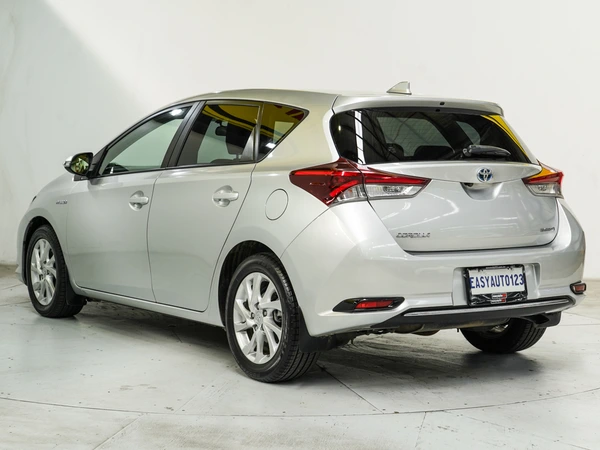 2018 Toyota Corolla Hybrid CVT Front Wheel Drive