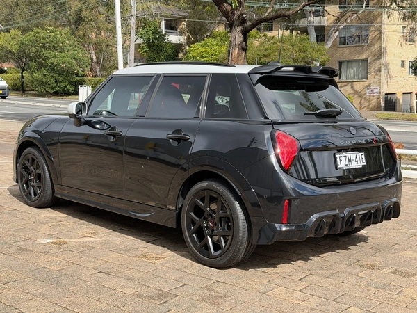 2025 Mini Cooper S JCW Sport 7-Speed Dual-Clutch FWD