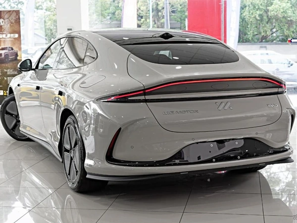 2026 Mg Im5 Premium P12L Electric Automatic RWD