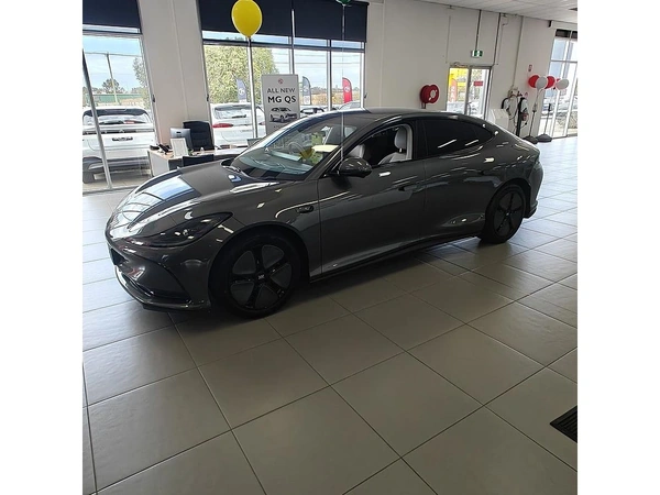 2025 Mg Im5 Premium P12L Rear Wheel Drive Automatic