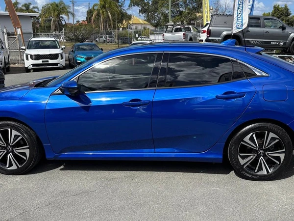 2018 Honda Civic VTi-L 1.8L I4 Petrol 6-Speed Manual FWD