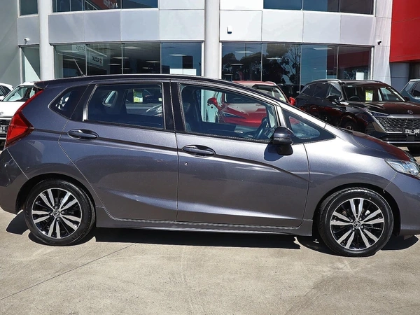 2017 Honda Jazz VTi-S Automatic FWD Reversing Camera