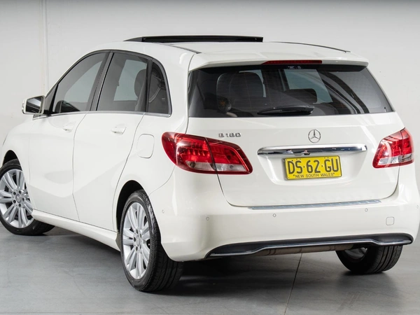 2015 Mercedes-Benz B180 Panoramic Sunroof Navigation FWD