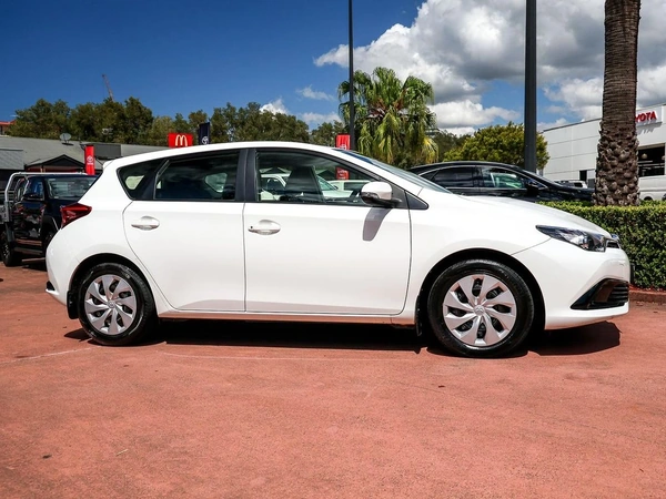 2017 Toyota Corolla Ascent Manual Reversing Camera Cruise Control