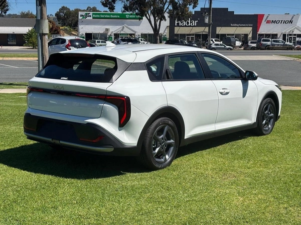 2025 Kia K4 Automatic Front Wheel Drive