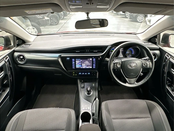2017 Toyota Corolla Hybrid Automatic (AT) FWD