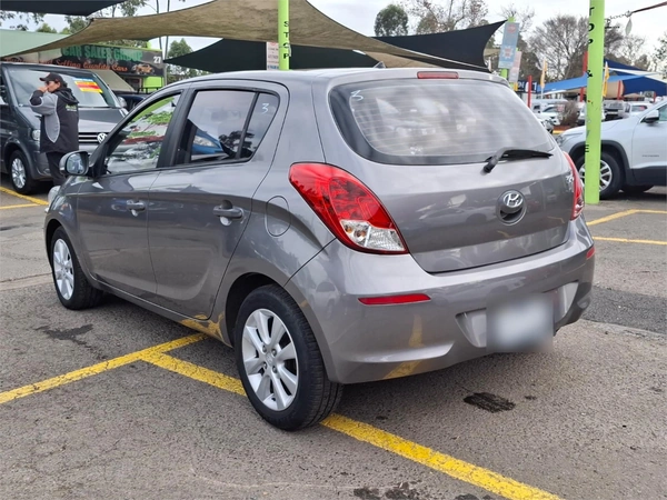 2012 Hyundai i20 Elite PB MY13 Manual Petrol