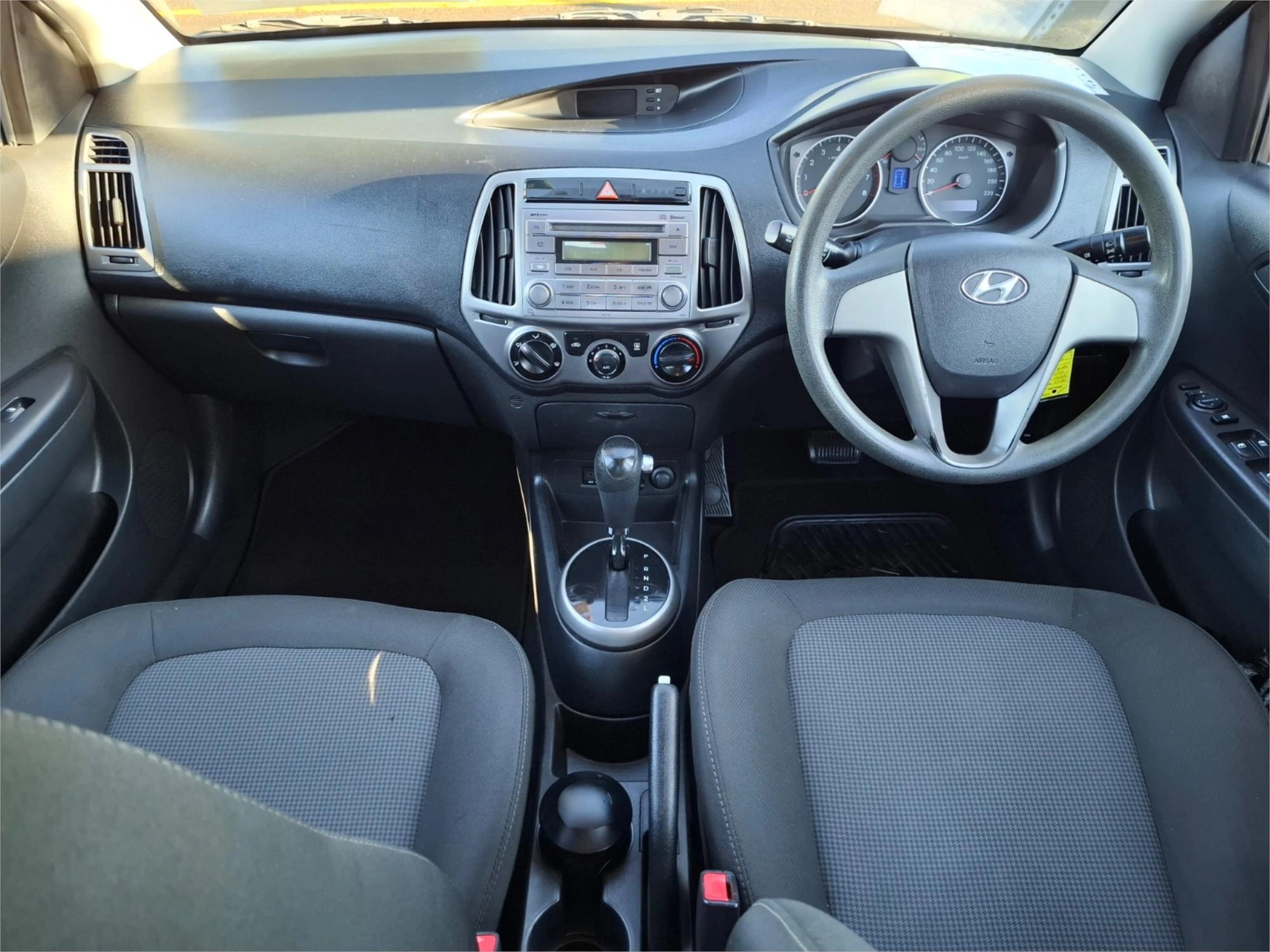 Photo 12