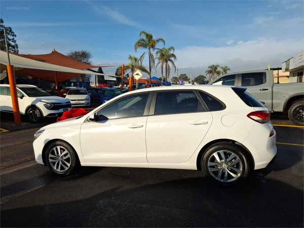 2017 Hyundai i30 PD Active Hatchback Manual FWD