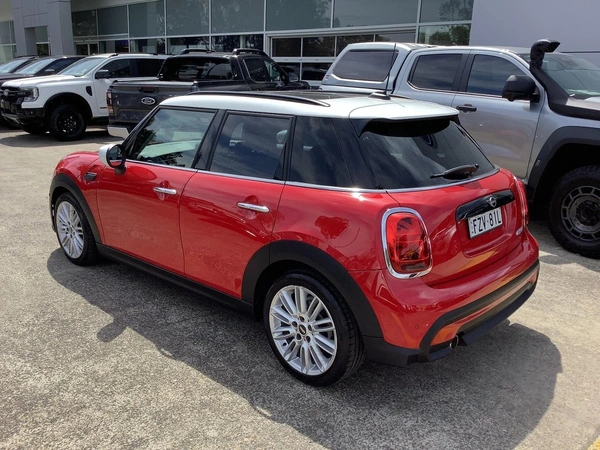2022 Mini Hatch Cooper Classic Plus Dual-Clutch Automatic