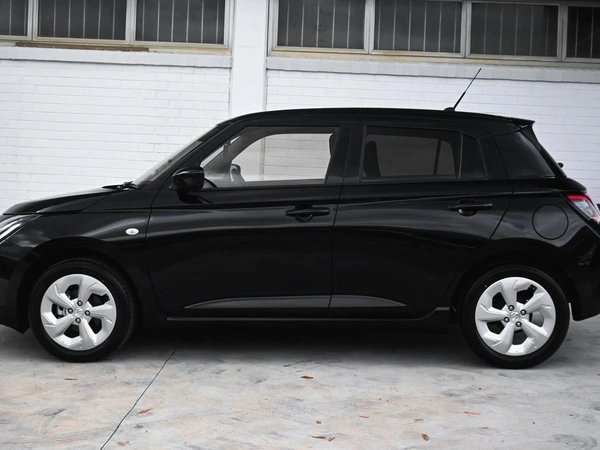 2026 Suzuki Swift Hybrid Plus UZ Automatic
