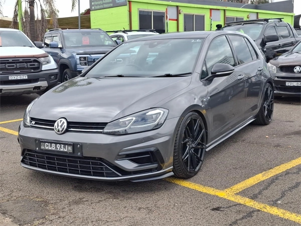 2017 Volkswagen Golf R Grid Edition Dual-Clutch AWD