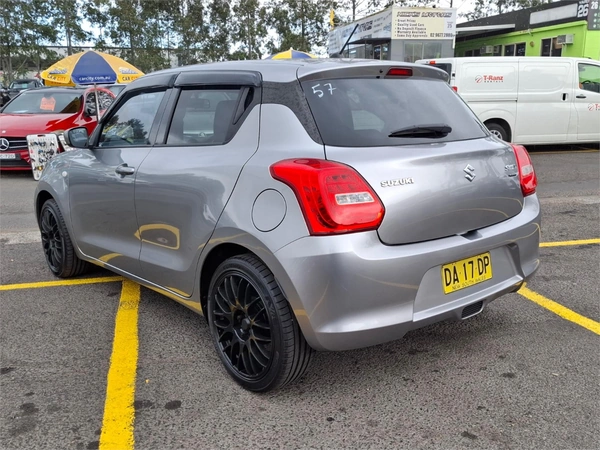 2017 Suzuki Swift GL Navigator CVT Petrol